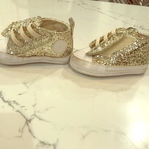 Converse Chuck Taylor First Star Glitter Sneaker